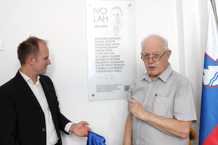 IVO LAH ODKITJE SPOMINSKE PLOŠČE 26 FOTO LJUBO VUKELIČ